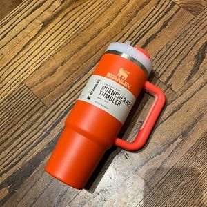 THE QUENCHER H2.0 FLOWSTATE™ TUMBLER | 30 OZ